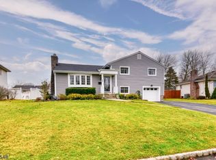 40 Arlene Ct, Fanwood, NJ 07023