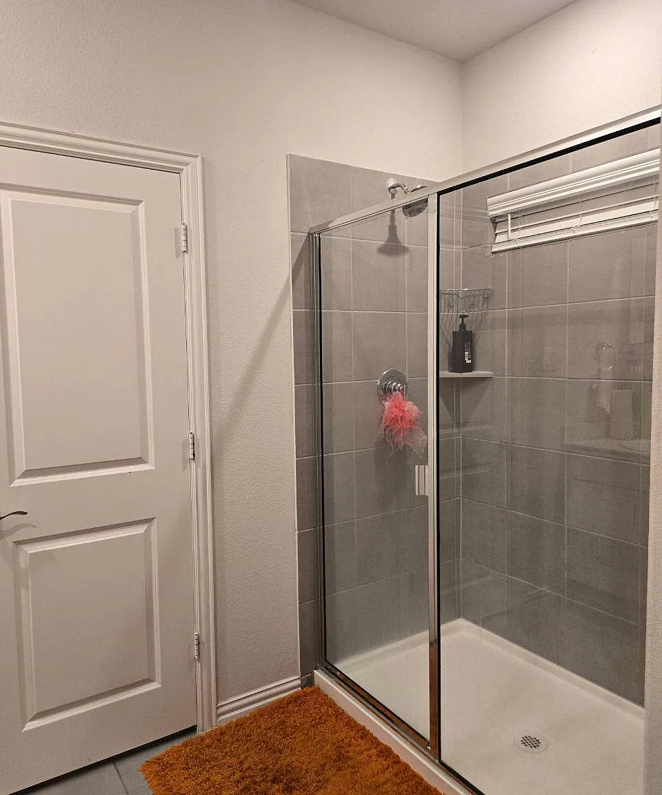 4 bed, 2.5 bath, 2000 sqft, $2,350 — Photo 1