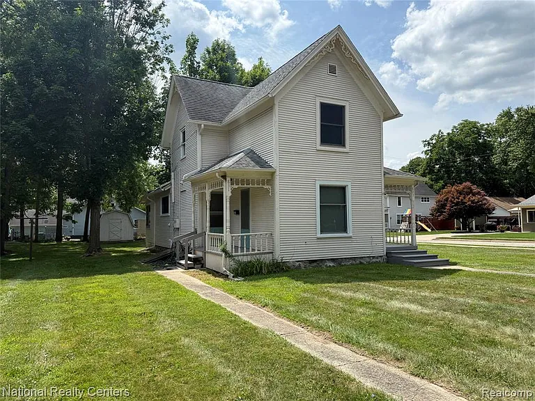 825 W Main St — Photo 18