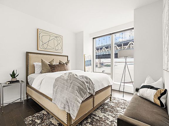 4th image of 252 South St #9C