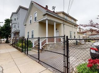 17 Chase St, Lynn, MA 01902