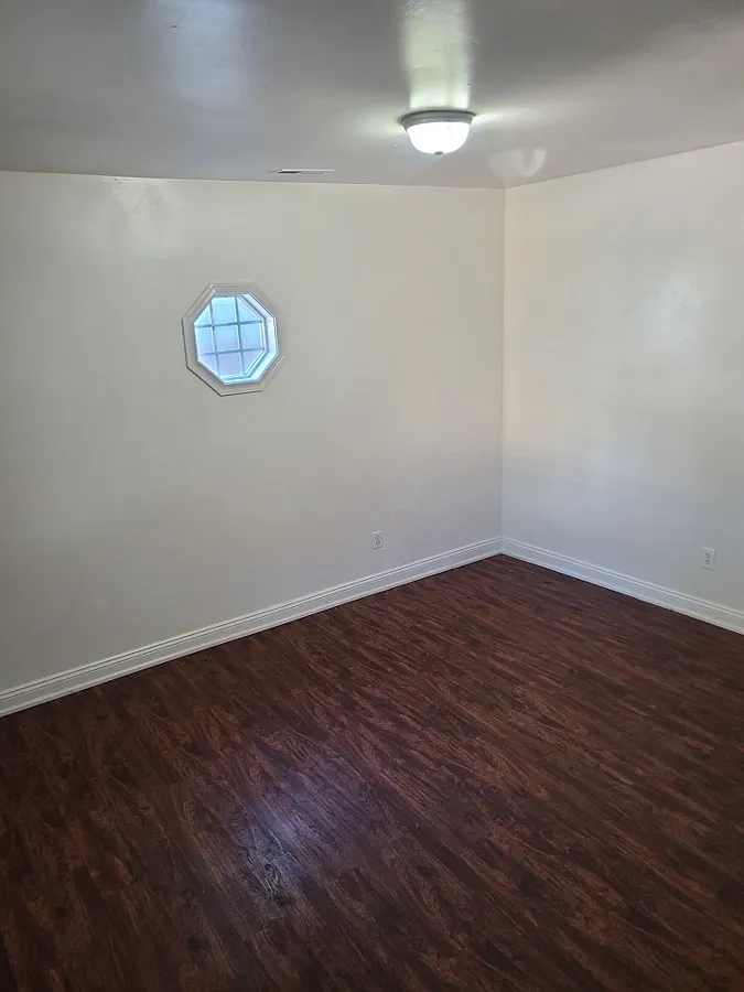 3 bed, 1066 sqft, $1,299 — Photo 3