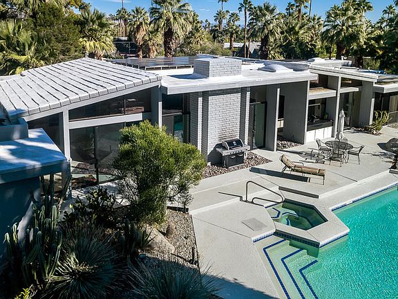 3rd image of 1345 Ladera Cir