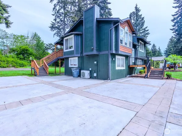 12005 221st Avenue Ct E, Bonney Lake, WA 98391
