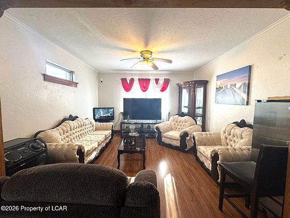 5th image of 631 Perry Ct