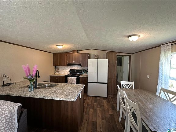 3rd image of 467 Toadvine Cemetery Rd