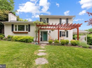 303 Mount Pl, Alexandria, VA 22305