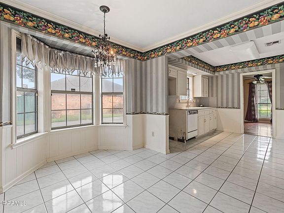 4th image of 108 Kensington Dr