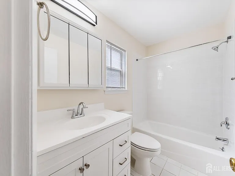 1807 Muriel Ct — Photo 8