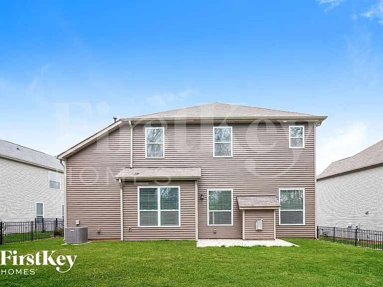 3174 Helmsley Ct — Photo 15