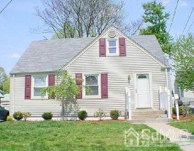 18 N Smith St, Avenel, NJ, 07001