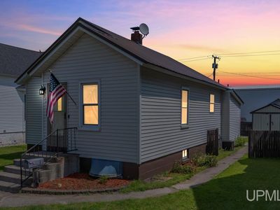 524 N 18th St, Escanaba, MI, 49829
