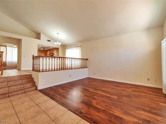 4th image of 8316 Emerald Isle Ave