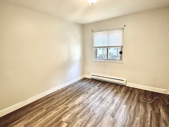4th image of 401 Piccadilly Pl APT 9