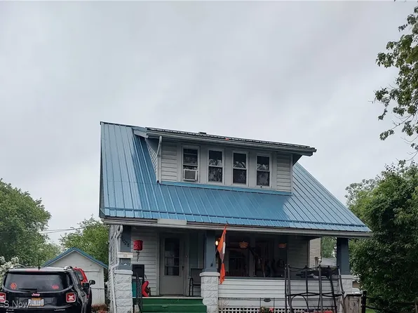 1028 Kenilworth Ave, Coshocton, OH 43812