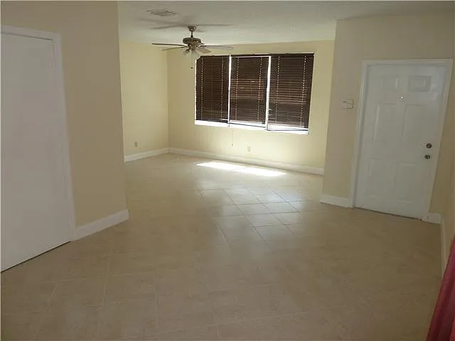 10525 NW 57th Ct #10525 — Photo 10