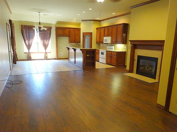 4th image of 12512 Crystal Gardens Dr