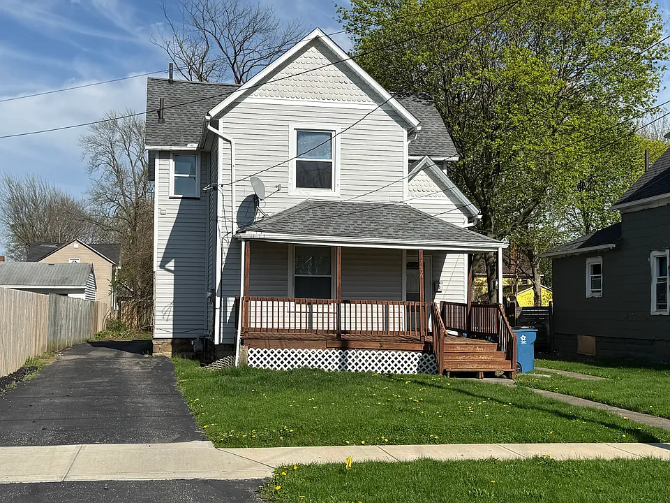 1757 Oakdale Ave #1