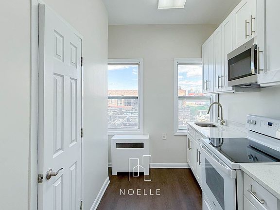 2nd image of 1521 Cooper Ave #2R