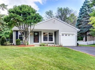 437 Bayview Ave, Naperville, IL 60565