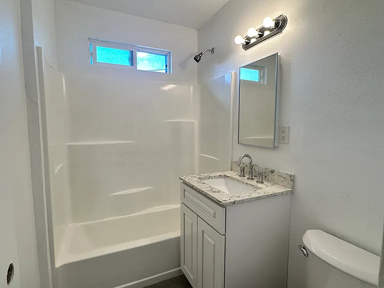 7419 Graves Ave — Photo 13