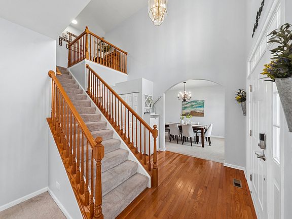 2nd image of 305 Hampton Rd