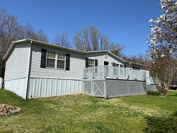 2nd image of 365 Golf Course Ln