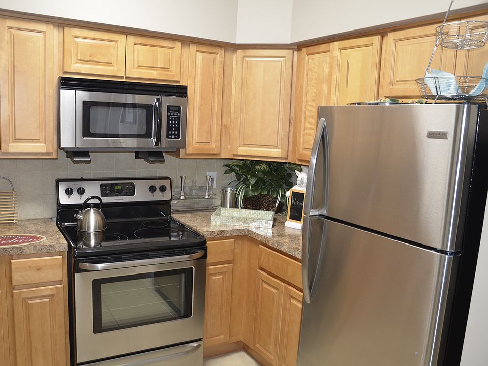1st image of 3900 Gateway Dr #3918B4