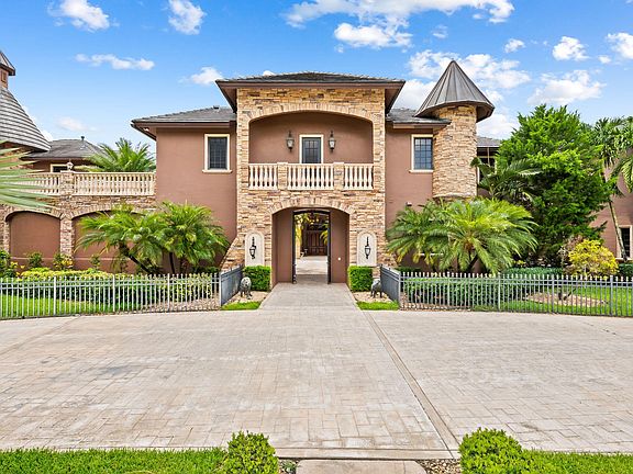 3rd image of 6300 Riverside Drive