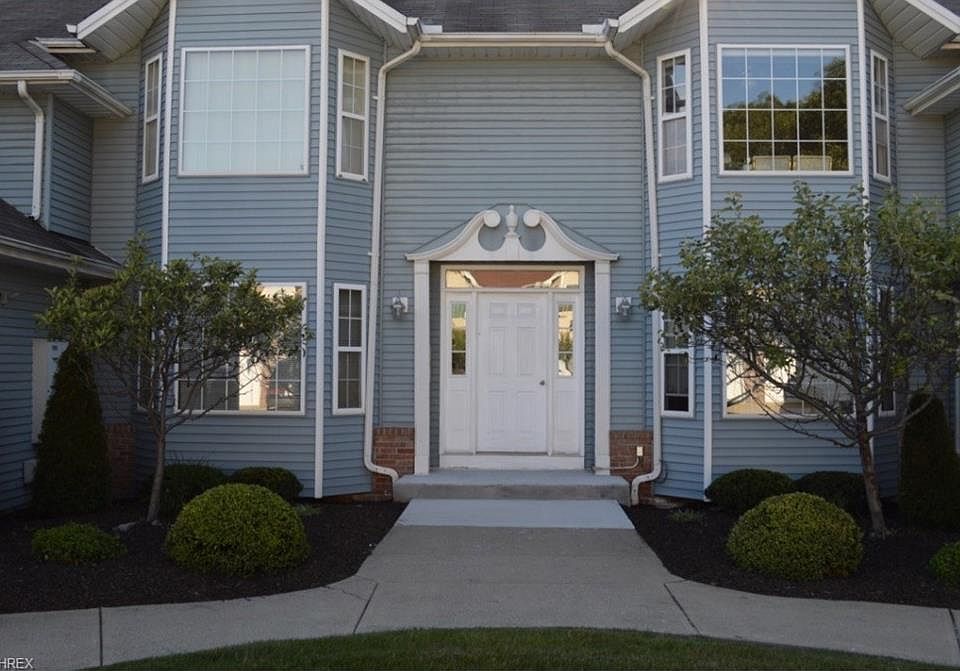 1st image of 682 Tollis Pkwy #A