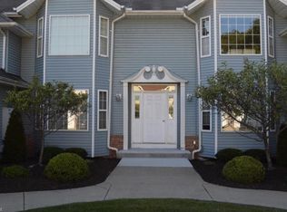 682 Tollis Pkwy #A, Broadview Heights, OH 44147