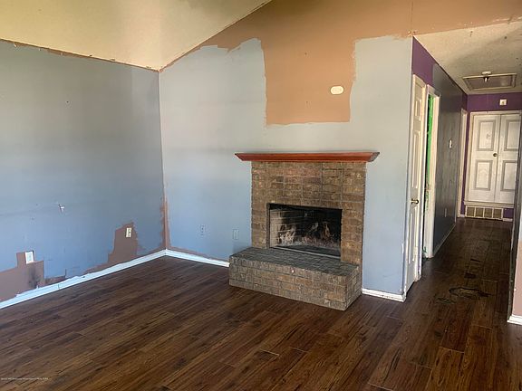 3rd image of 3433 Laurelwood Dr