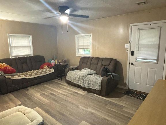 4th image of 24 Lincoln Dr
