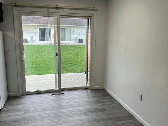 3rd image of 4161 W Ridge Rd #5