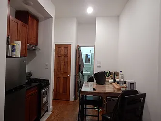 Rented by Aimee Grodanz, LREB