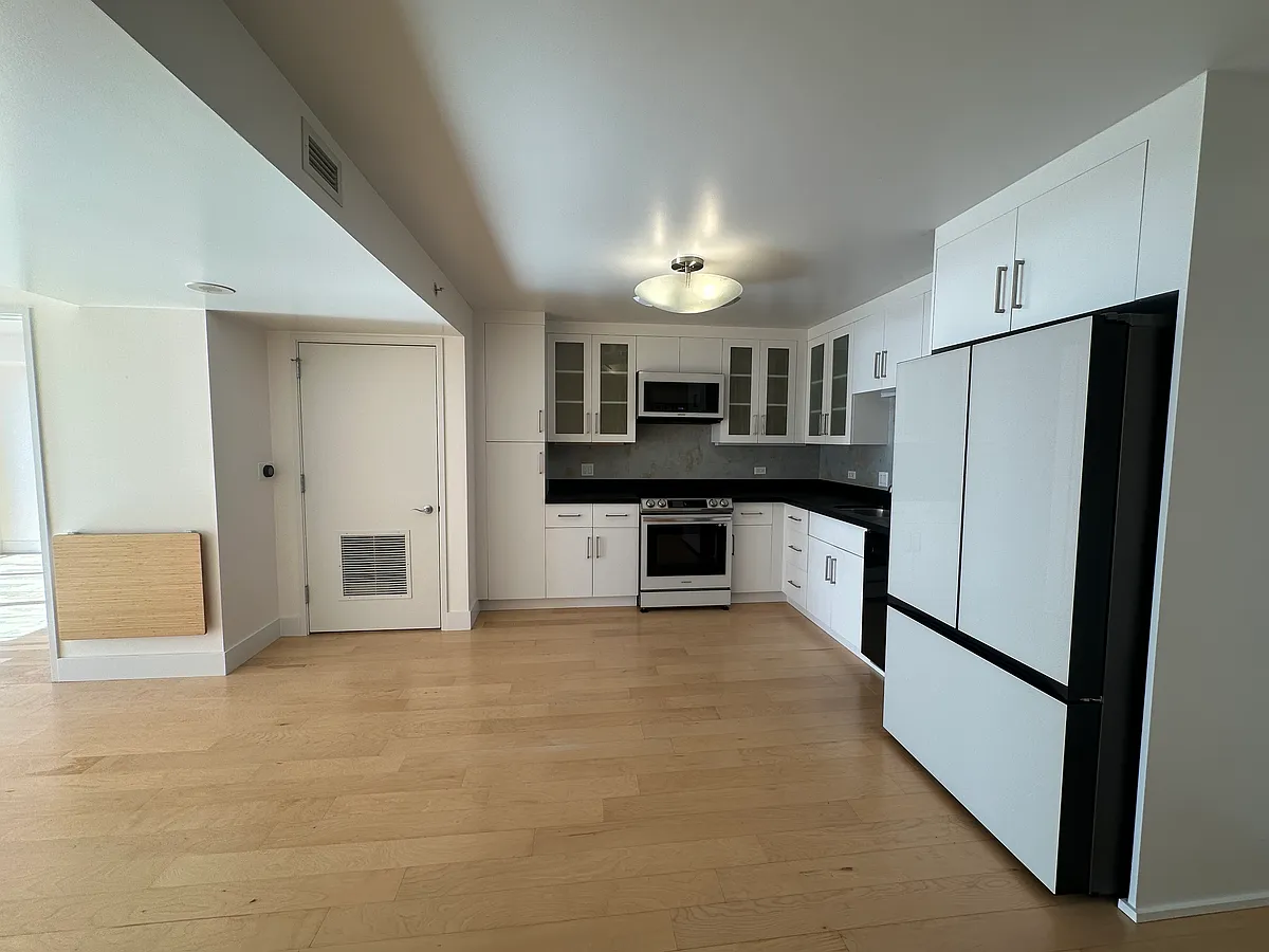 Building Photo - 1009 Kapiolani Blvd #2707