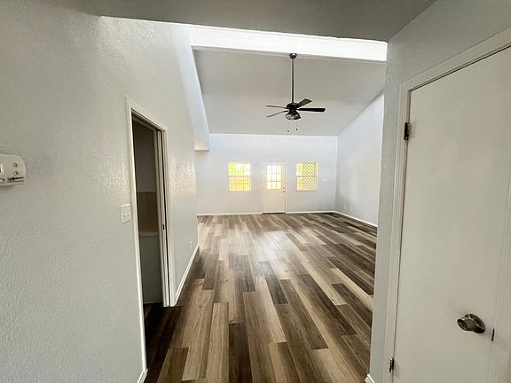 2nd image of 994 Blue Bonnet Dr