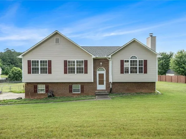 81 Law Rd NW, Cartersville, GA 30120