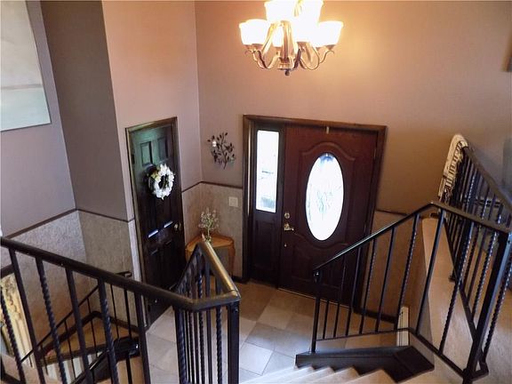 2nd image of 8134 Venshire Dr