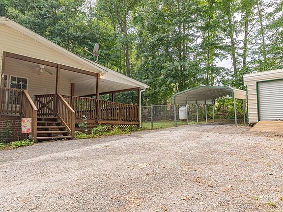 4th image of 1650 Great Creek Dr