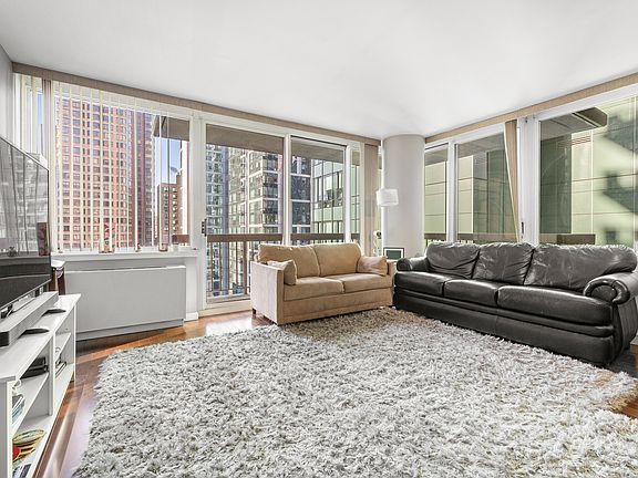 3rd image of 235 E 40th St APT 18B