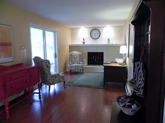 3rd image of 283 Orchard Dr