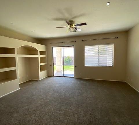 3rd image of 5714 N Laguna Dr