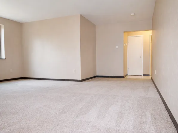 60 Markham Dr, Pittsburgh, PA 15228