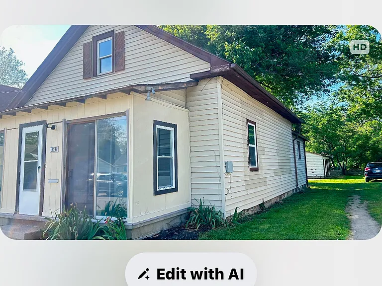 1512 Douglas St — Photo 2