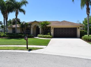 216 Park Rd N, Royal Palm Beach, FL 33411