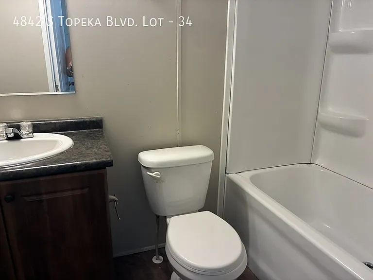 4842 S Topeka Blvd #34 — Photo 20
