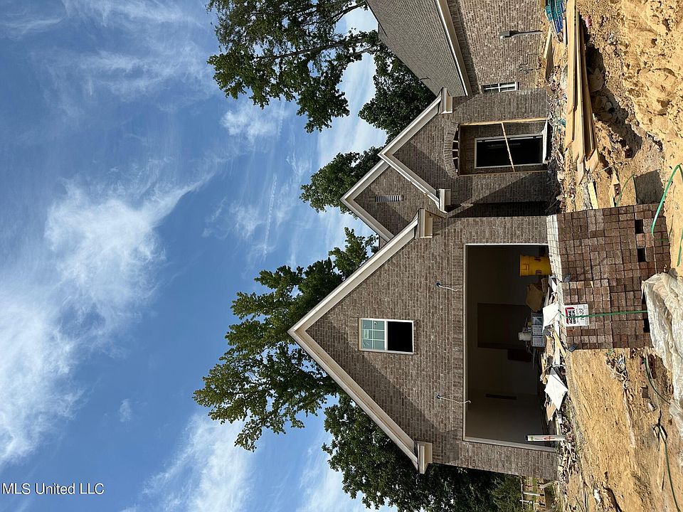 2nd image of 334 Flower Garden Dr