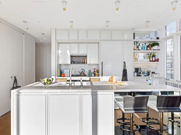 5 Beekman Street 20B image 2 of 11