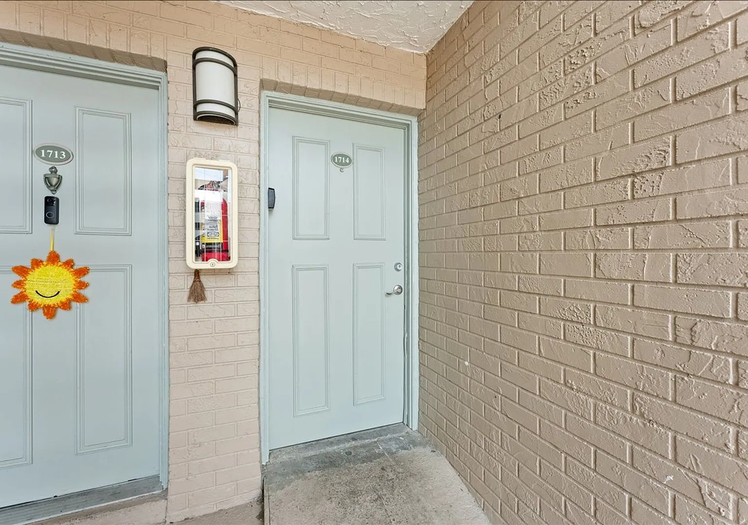 Spacious 4 Bed Condo — Photo 4